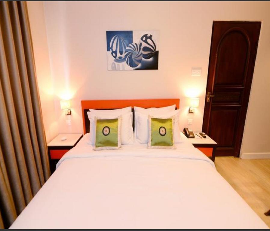 Hotel Shwe Gone Daing, Rangoon Buitenkant foto