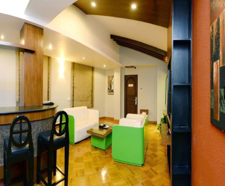 Hotel Shwe Gone Daing, Rangoon Buitenkant foto