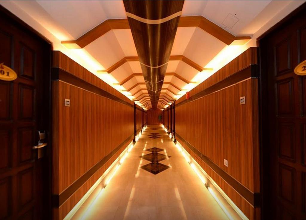Hotel Shwe Gone Daing, Rangoon Buitenkant foto