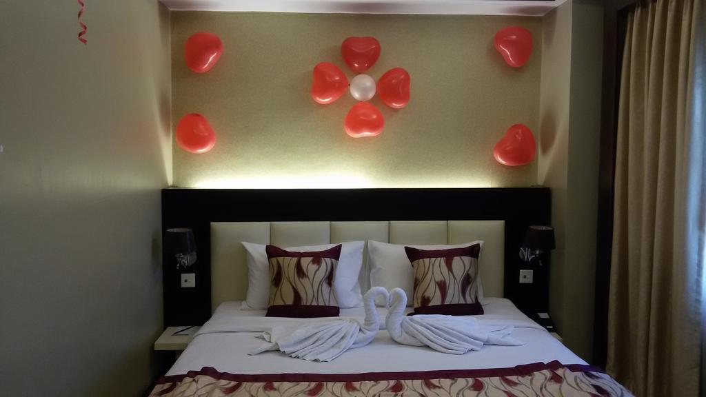 Hotel Shwe Gone Daing, Rangoon Buitenkant foto