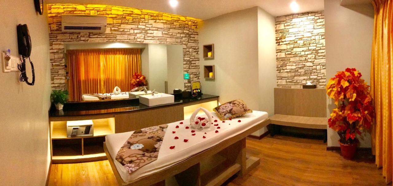 Hotel Shwe Gone Daing, Rangoon Buitenkant foto