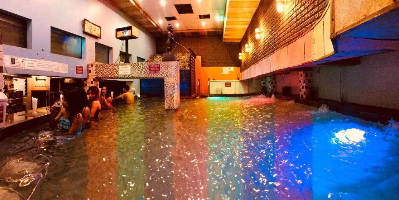 Hotel Shwe Gone Daing, Rangoon Buitenkant foto